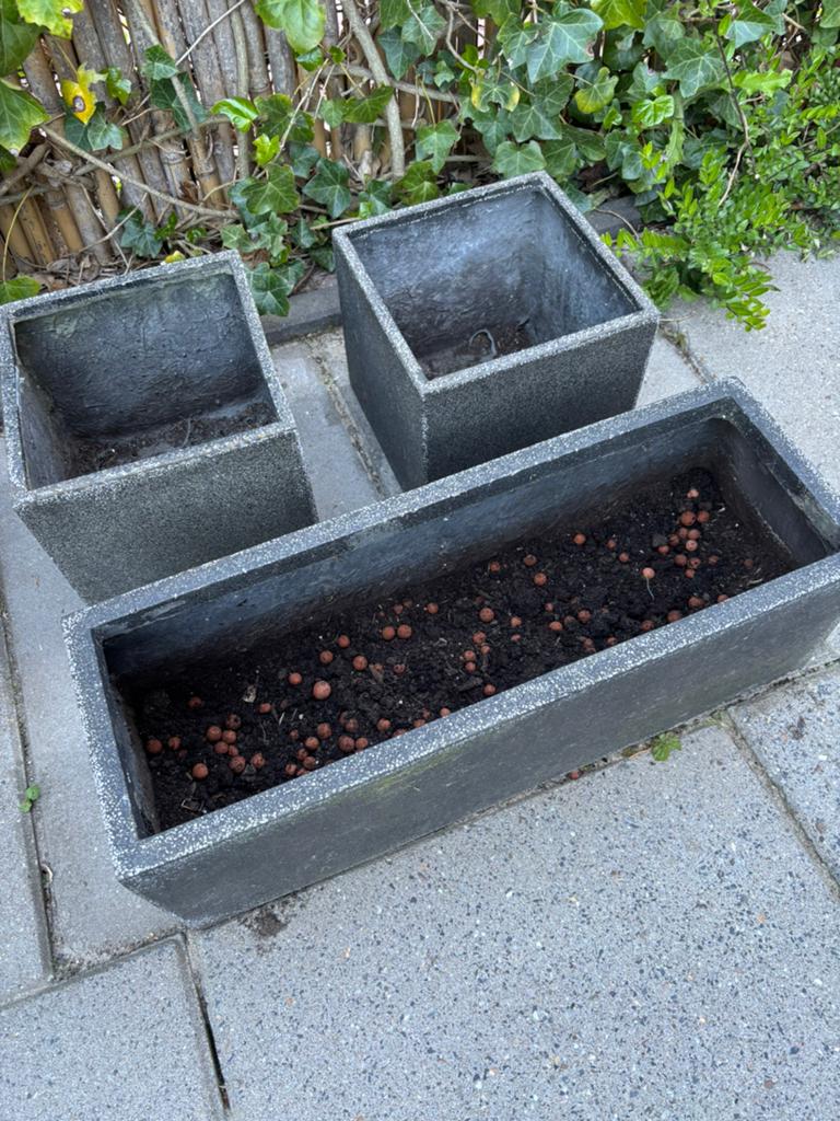 Set van 3 grijze plantenbakken winterhard, Tuin en Terras, Bloembakken en Plantenbakken, Ophalen, Zo goed als nieuw, Tuin, Minder dan 30 cm