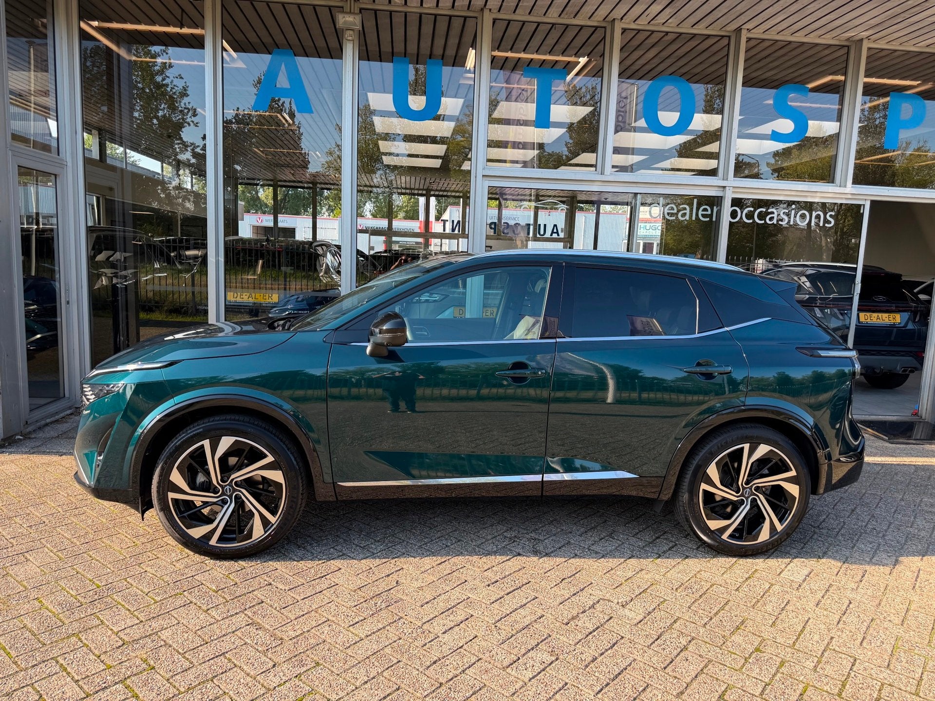 Foto 3 van Nissan Qashqai 1.3 MHEV Xtronic Tekna Plus 158PK /PANORAMADA