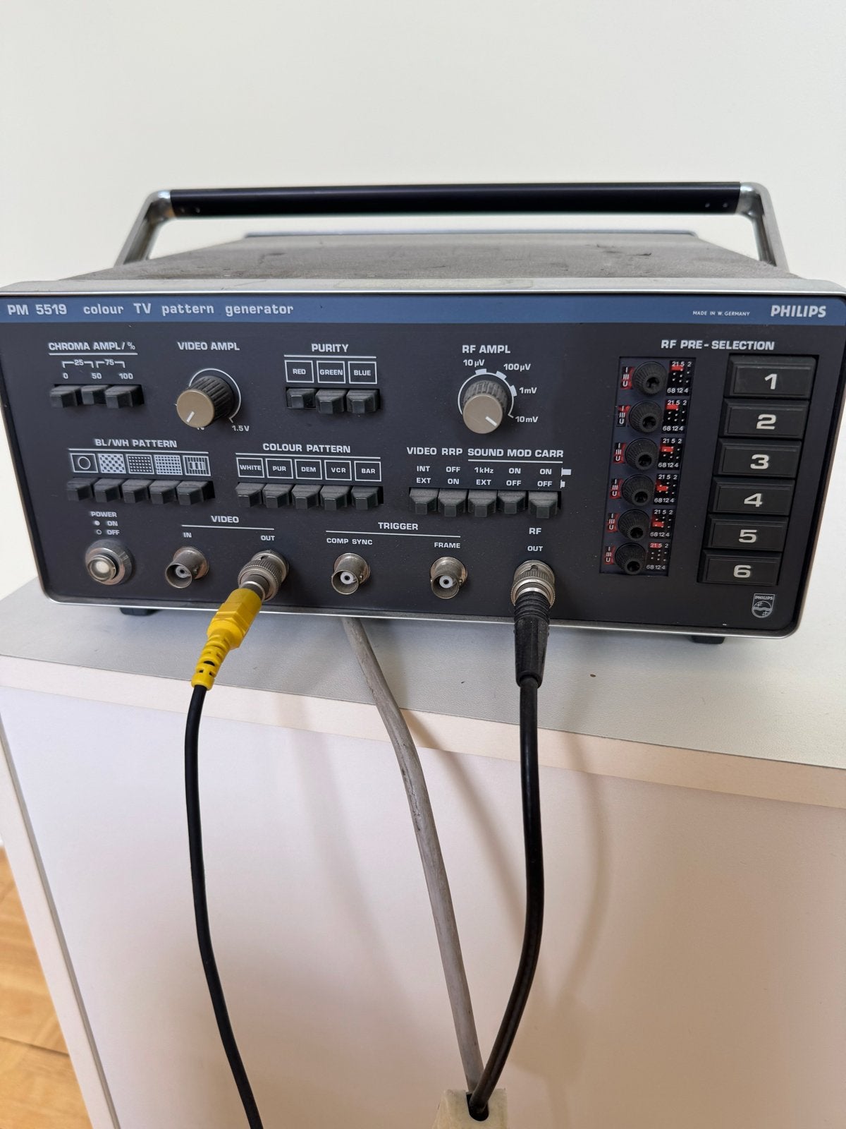 Philips PM 5519 Kleuren TV Patroongenerator, Ophalen of Verzenden, Gebruikt, Tv en Weergevers