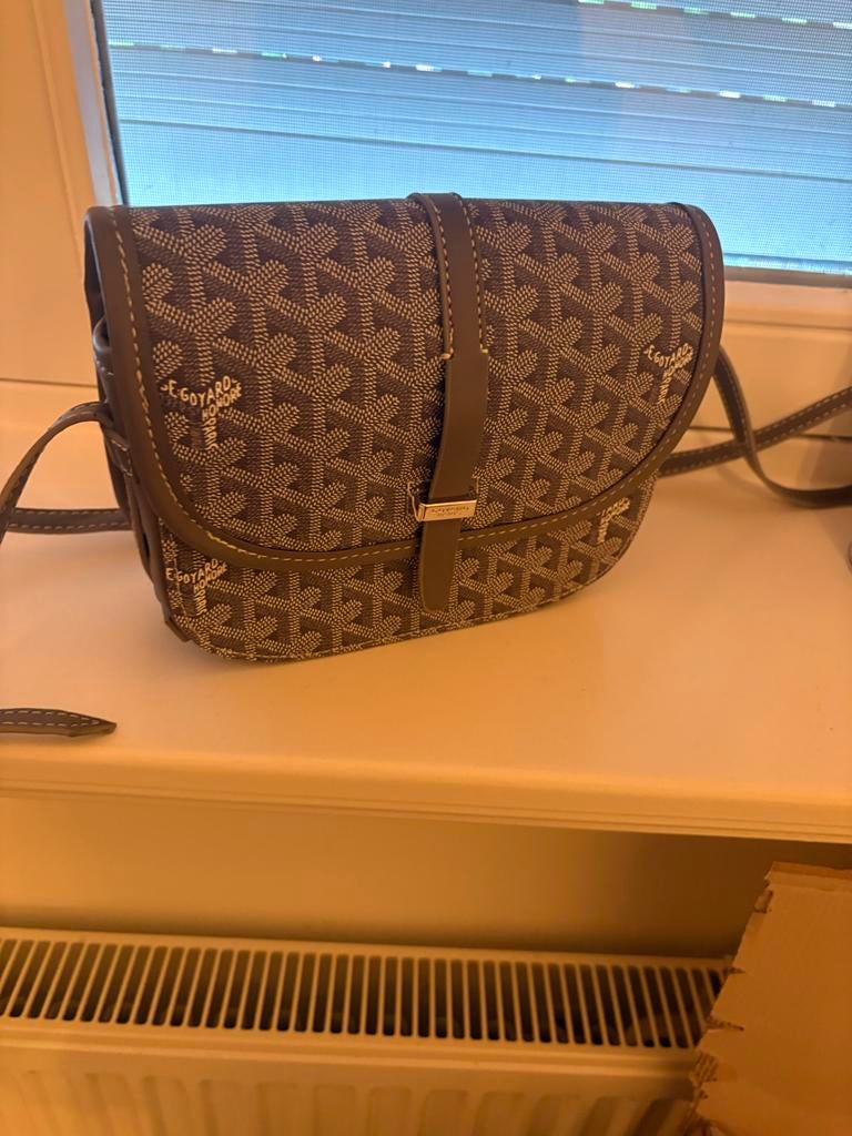 Goyard Grijs Nieuw Schoudertasje, Sieraden, Tassen en Uiterlijk, Tassen | Damestassen, Ophalen of Verzenden, Zo goed als nieuw