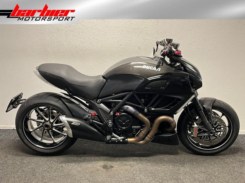 Ducati DIAVEL CARBON LEASE VOORDELIG!