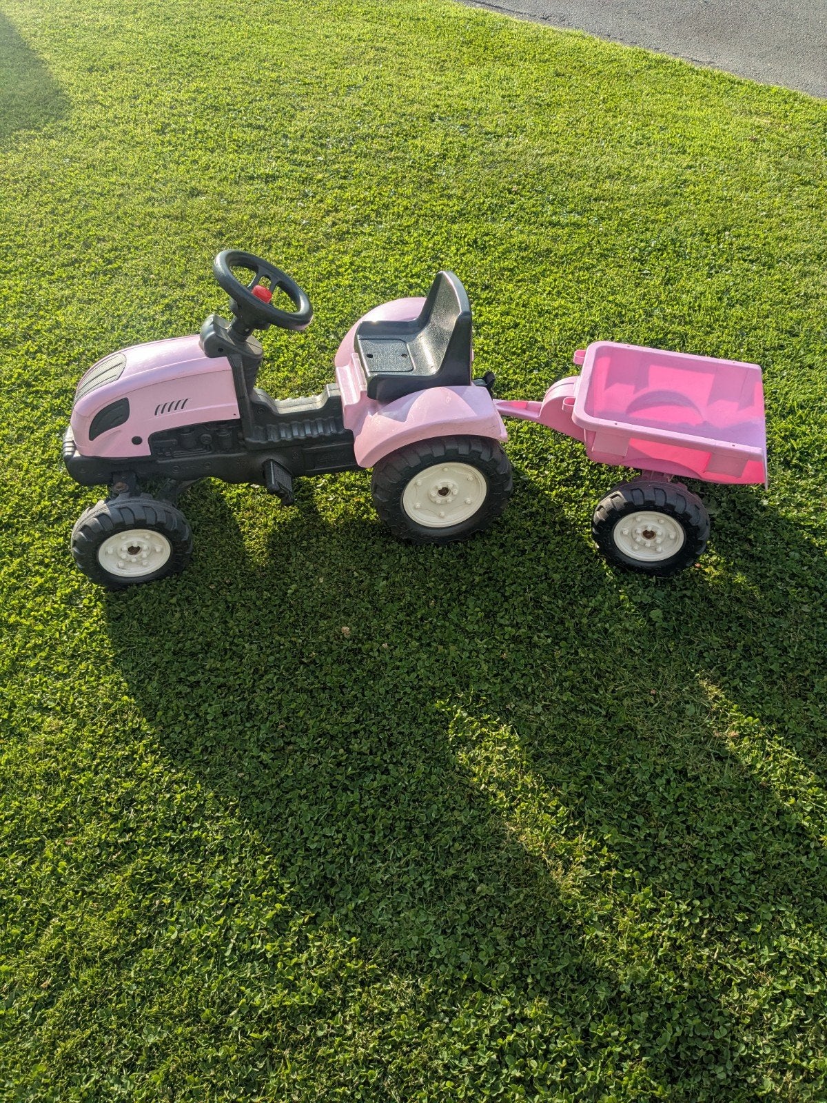Mooie roze traptrekker met kar voor kinderen, Ophalen, Gebruikt