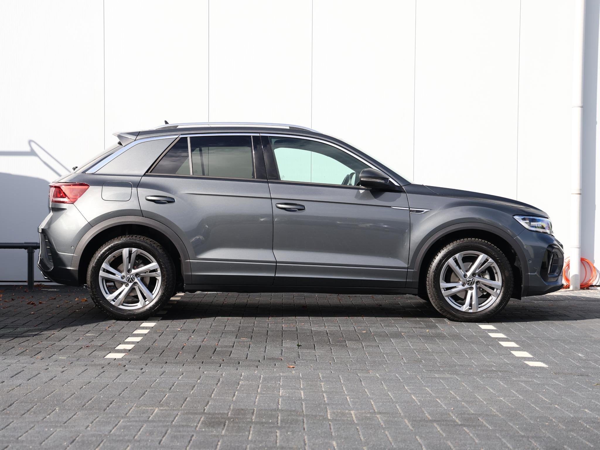 Volkswagen T-Roc 1.5 TSI R-Line Business 150 PK DSG | Naviga, Stof, Euro 6, 150 pk, Bedrijf