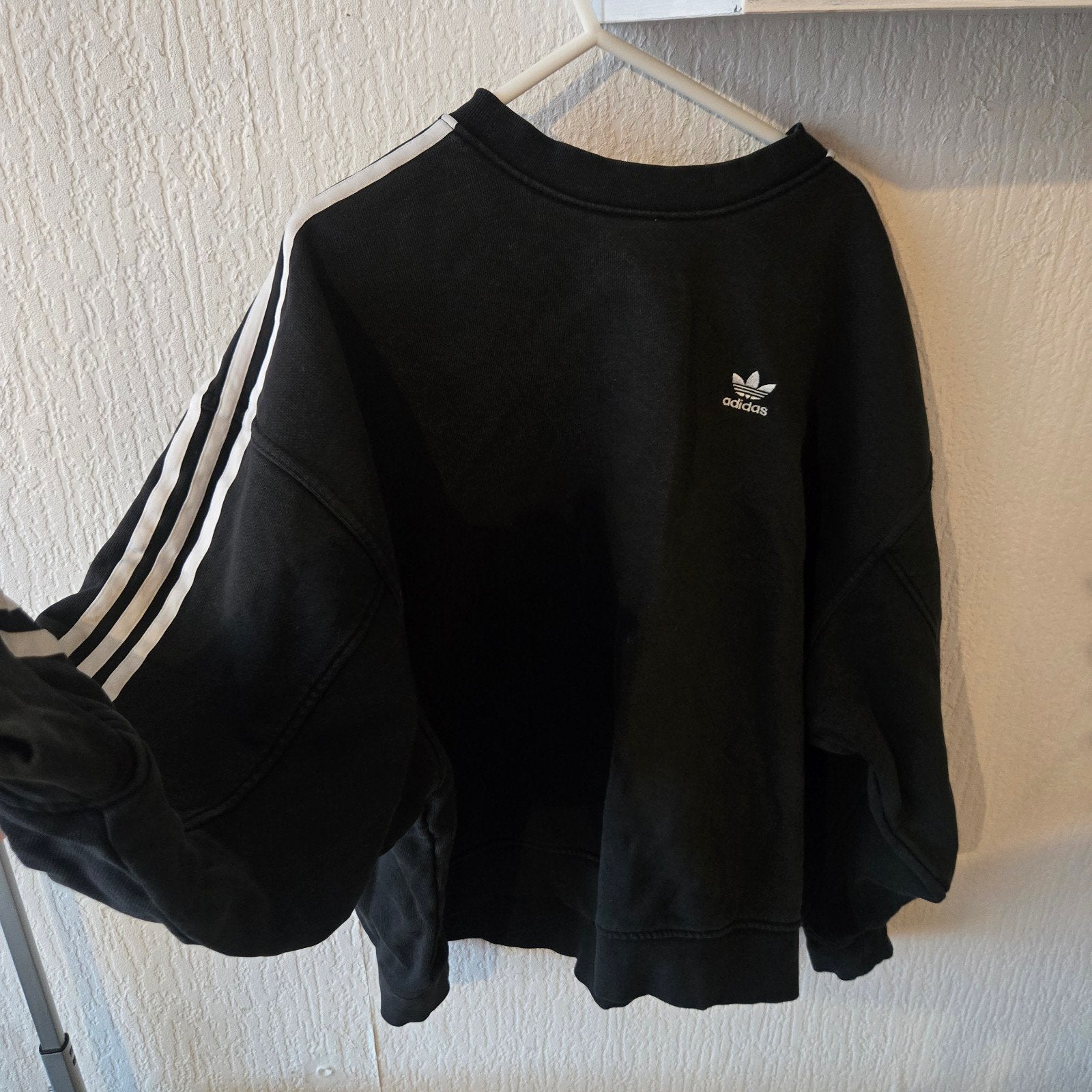 Adidas trui oversized fit zwart wit maat S, Kleding | Heren, Truien en Vesten, Zwart, Ophalen of Verzenden, Adidas, Gedragen