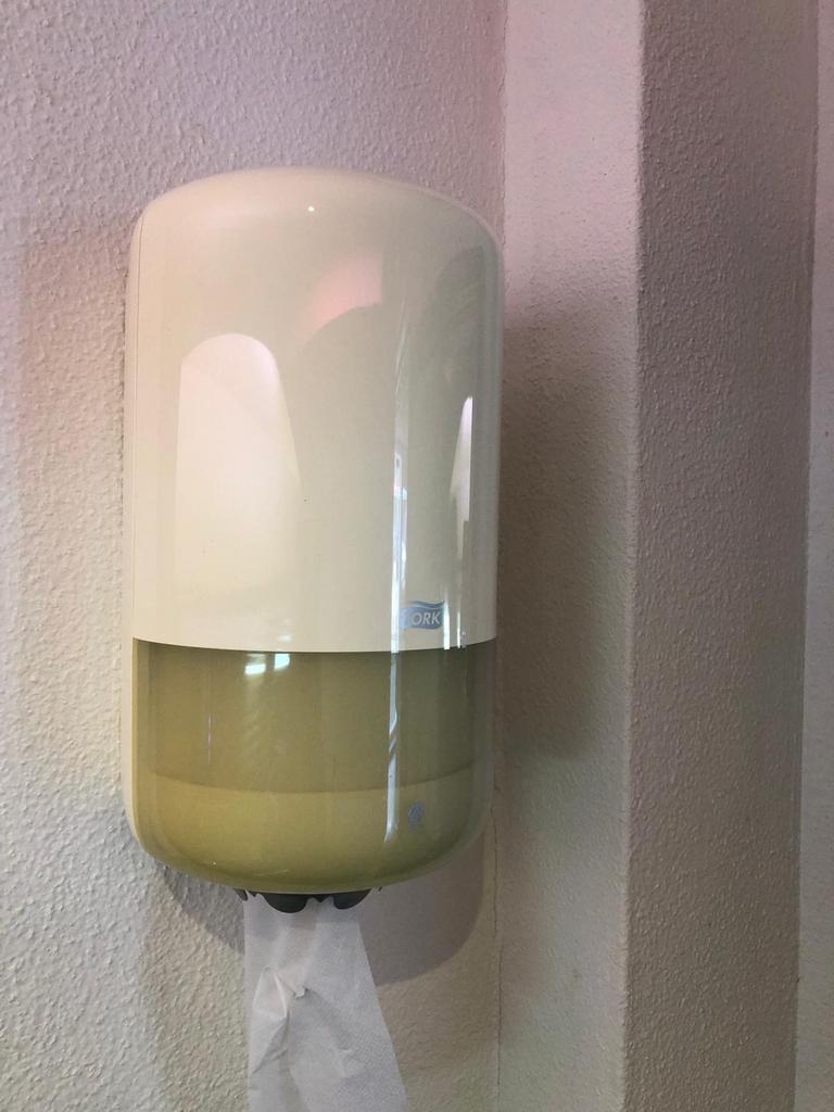 Tork Handdoekdispenser - Wit, Doe-het-zelf en Verbouw, Sanitair, Ophalen, Toilet
