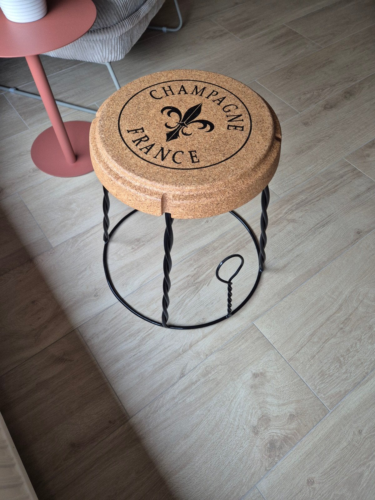Champagnekurk bijzettafel / krukje NIEUW, 45 tot 60 cm, Minder dan 55 cm, Modern, Speels, Decoratief, Rond