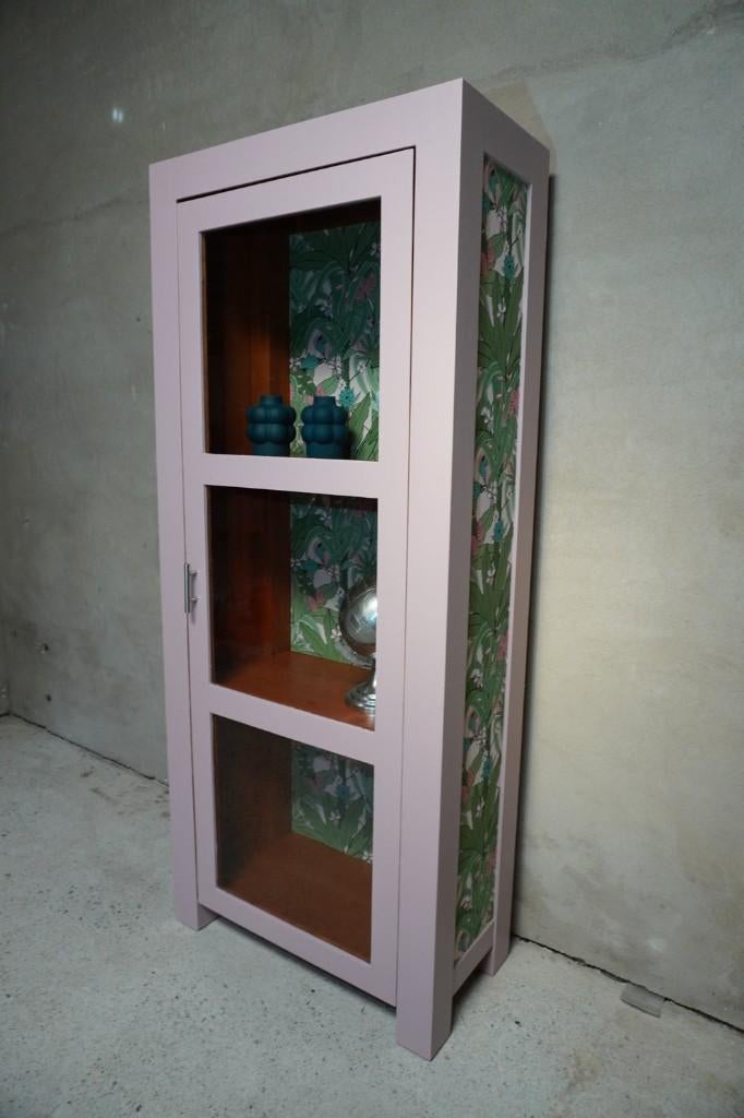 Super unieke roze vitrinekast, Met deur(en), Na, 100 tot 150 cm, Na