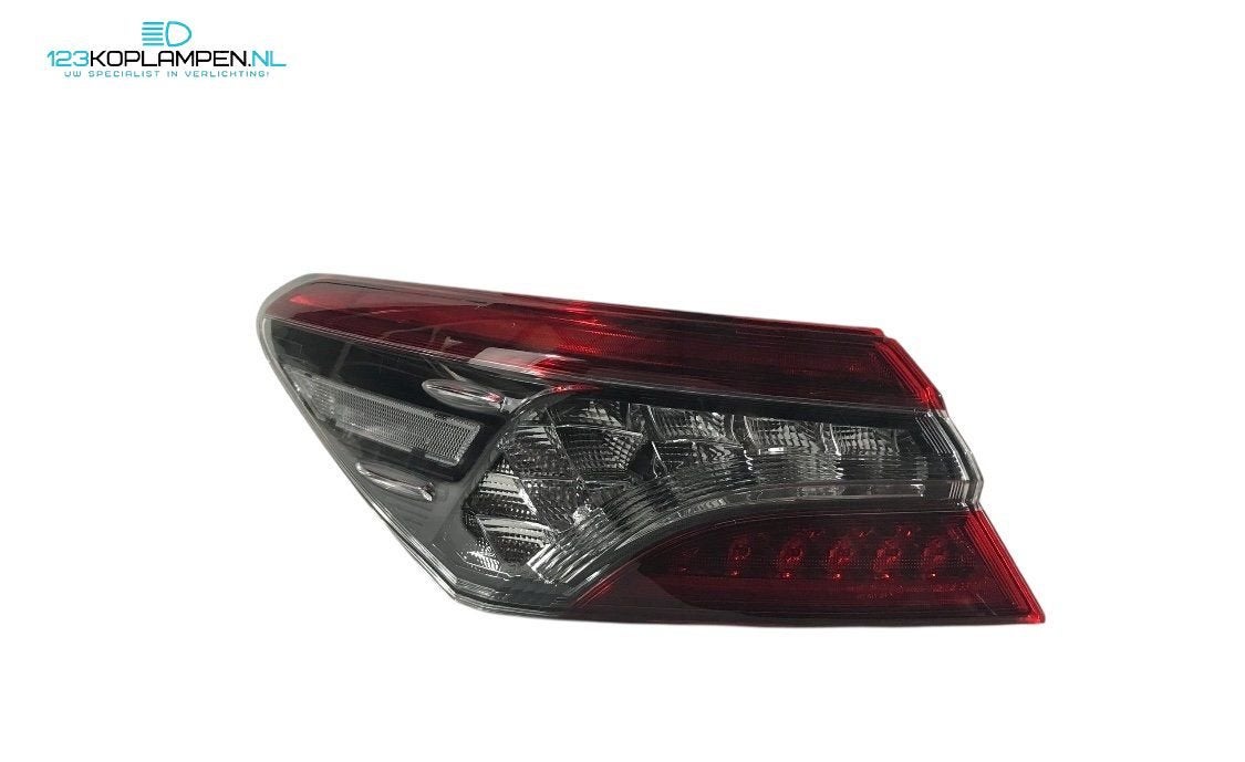 Toyota Camry Sedan achterlicht links LED, Gebruikt, -, Verzenden, Toyota