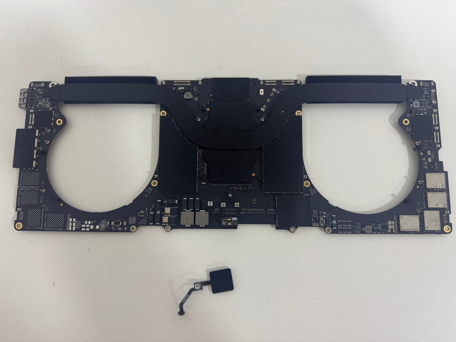 16” M1 Pro MacBook Pro Moederbord + Touch ID defect, Computers en Software, Ophalen, Niet werkend, Overige typen