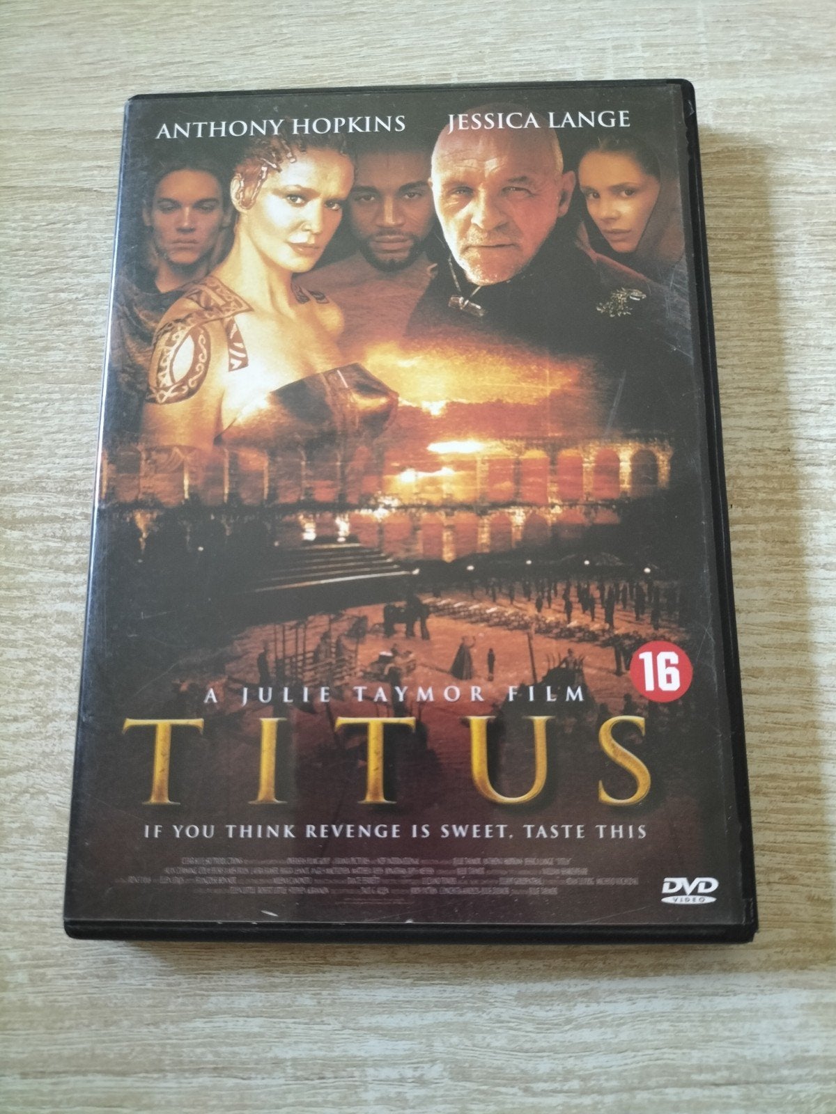 Titus, Ophalen of Verzenden