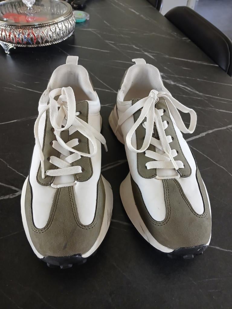 Stijlvolle sneakers wit/legergroen, Ophalen of Verzenden, Zo goed als nieuw, Sneakers of Gympen