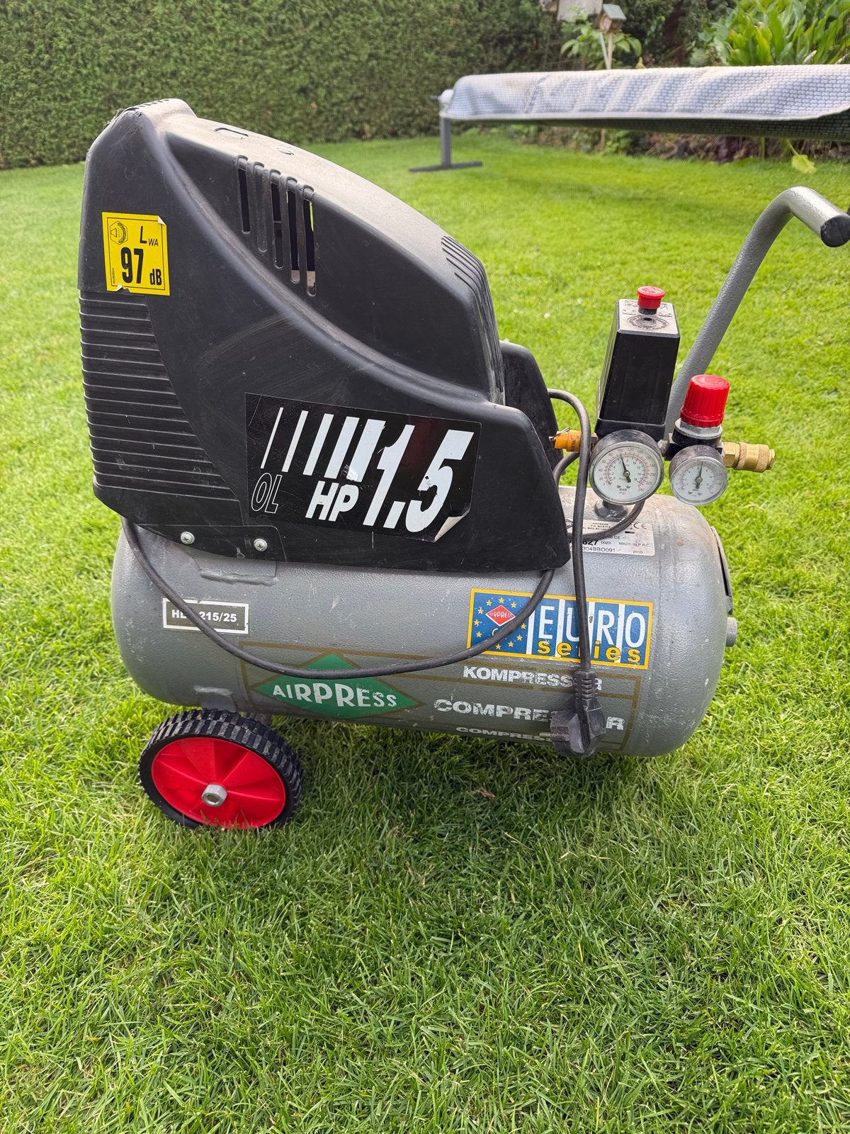 Airpress Compressor 1.5 PK - 24 Liter - 8 Bar olievrij, Ophalen, Gebruikt, 6 tot 10 bar, 25 tot 100 liter