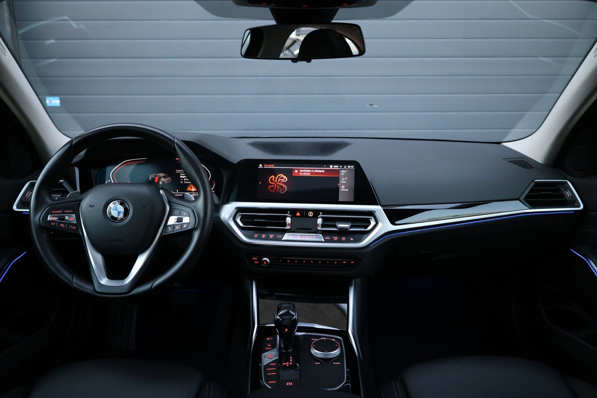 BMW 3-serie 320i M-Sport LED/VIRTUAL/SFEER/PANORAMADAK/LEDER, Auto's, Automaat, Achterwielaandrijving, Gebruikt, Euro 6
