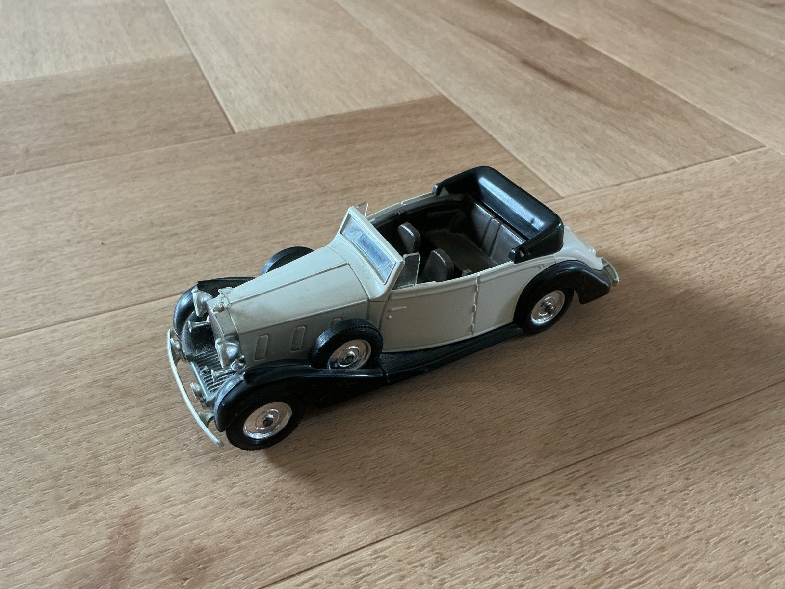 Rolls Royce Phantom III Modelauto - Wit/Zwart, Ophalen of Verzenden, Gebruikt, Auto, Overige merken