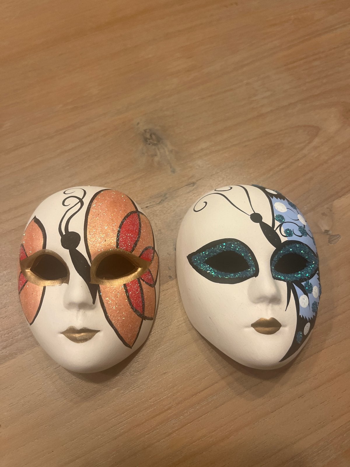 Set van 2 handgeschilderde Venetiaanse maskers, Ophalen of Verzenden, Nieuw