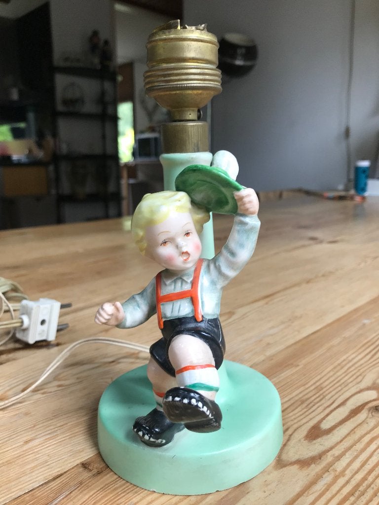 Antieke Hummel lamp van jongen in lederhosen, Ophalen of Verzenden