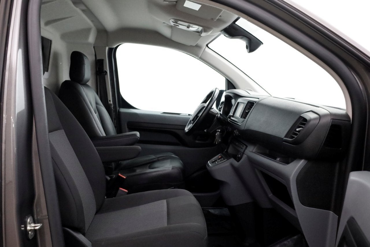 Peugeot e-Expert L2H1 Standard Premium 75 kWh 100% Elektrisc, Auto's, Dealer onderhouden, 136 pk, Gebruikt, 39 min