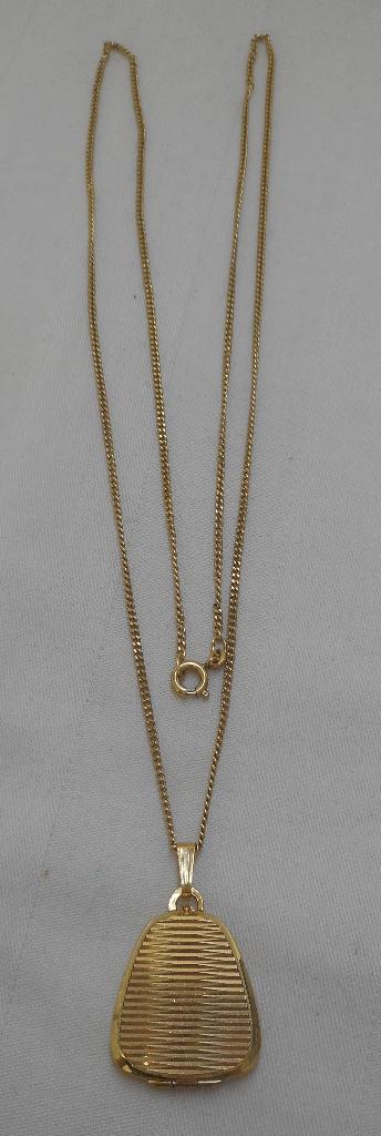 K&L goudkleurige ketting met medallion hanger nr.931, Verzenden, Zo goed als nieuw, Goud, Overige materialen