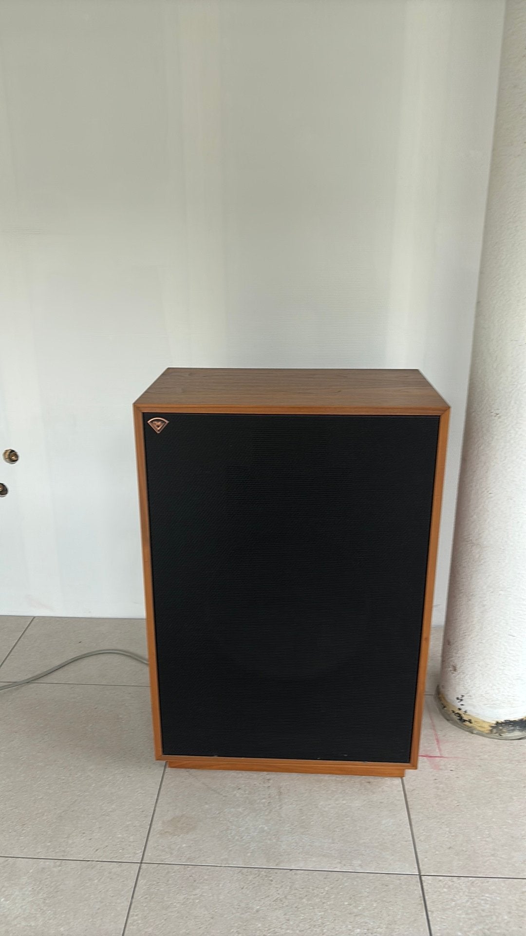 Klipsch Cornwall 3 luidsprekers - Zo goed als nieuw, walnoot, Audio, Tv en Foto, Luidsprekers, Ophalen, Zo goed als nieuw, Vloerstaande luidspreker