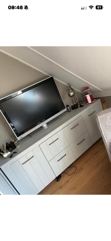 Dressoir woood, Huis en Inrichting, Kasten | Dressoirs, Ophalen of Verzenden, Zo goed als nieuw, 25 tot 50 cm, 150 tot 200 cm