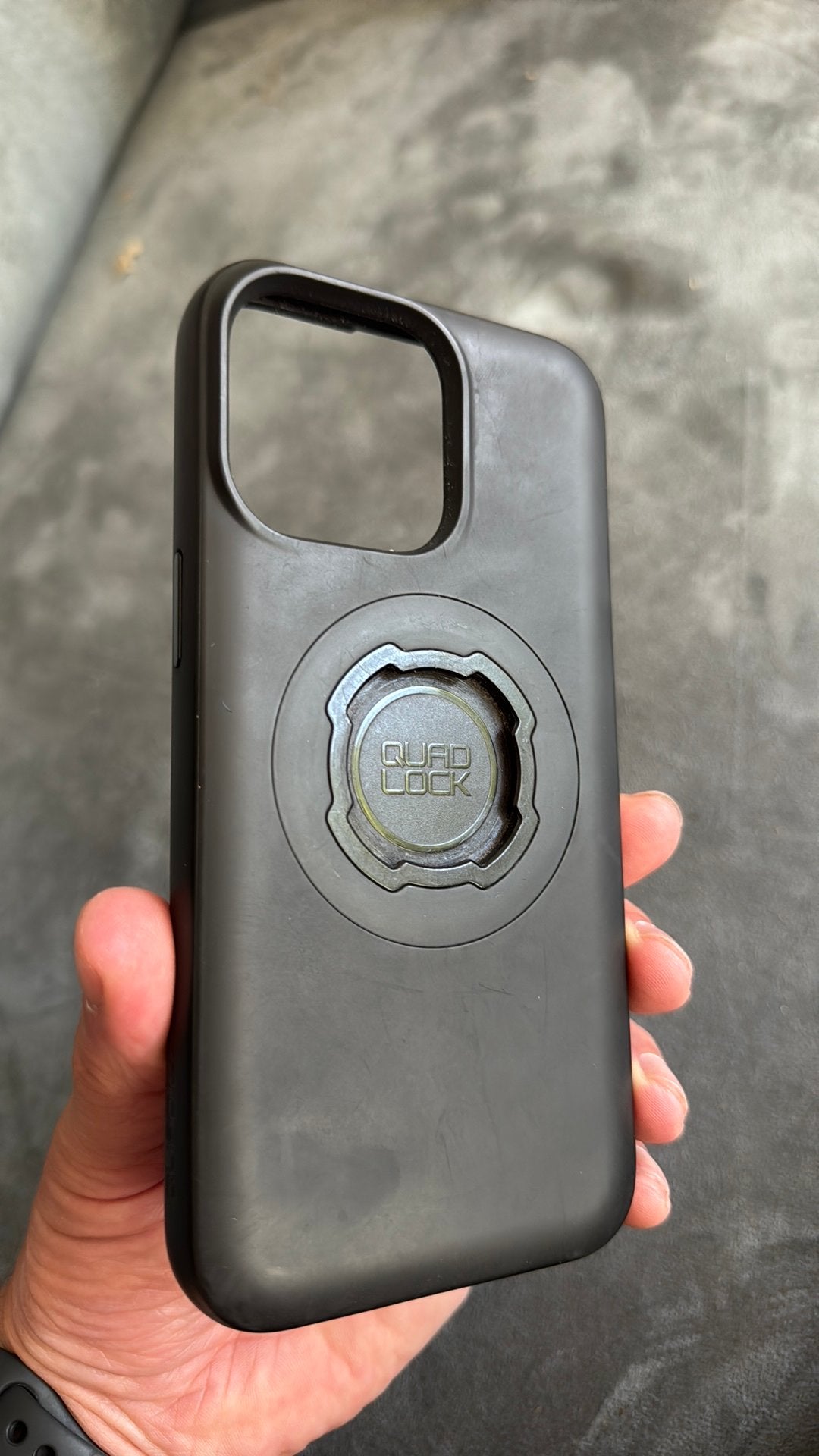Quad lock hoesje iphone 15 pro max, Ophalen of Verzenden, Zo goed als nieuw