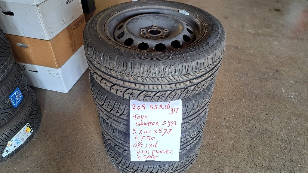 Banden set 16 inch Vw Golf/Caddy/Leon/Octavia/Audi A3/enz, Ophalen, Gebruikt, 16 inch, Toyo