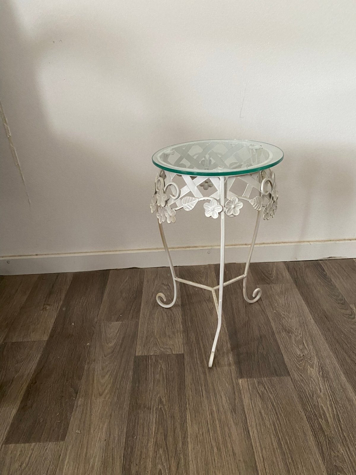 Vintage Bijzettafel met Glas / Ronde Salontafel Wit, Minder dan 55 cm, Gebruikt, Rond, Glas