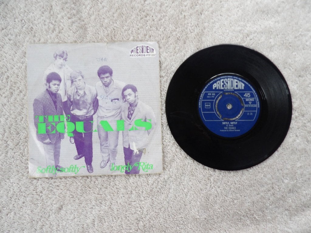 The Equals - softly softly ( sixties ), Gebruikt, 7 inch, Ophalen of Verzenden, Pop