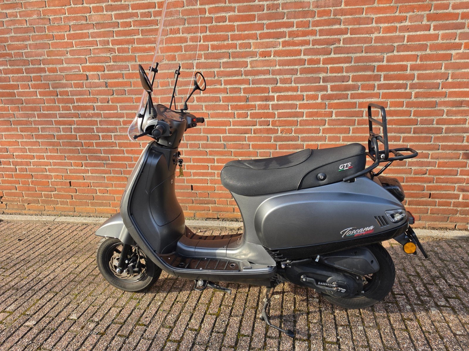 GTS Toscana Dynamic Snor Scooter uit 2024 - Start & Rijden, Ophalen, Benzine, Overige merken