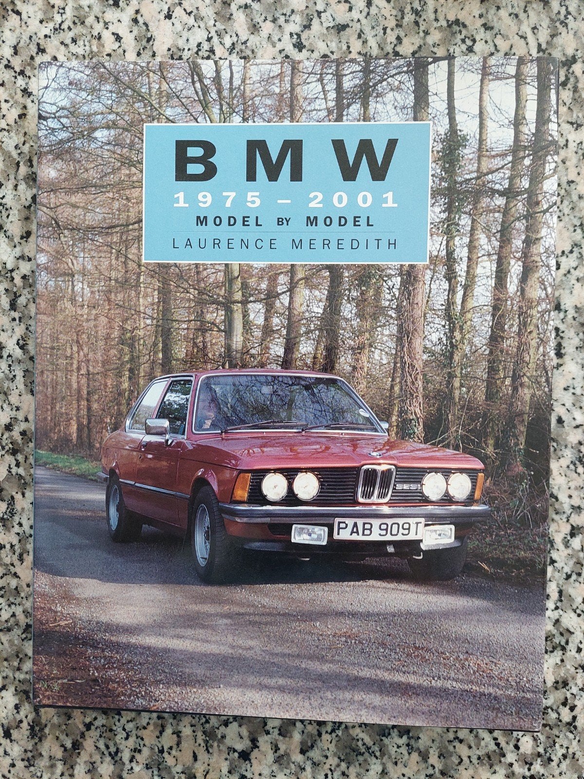 BMW 1975-2001 MODEL BY MODEL  LAURENCE MEREDITH 2002., Ophalen of Verzenden, Zo goed als nieuw, BMW