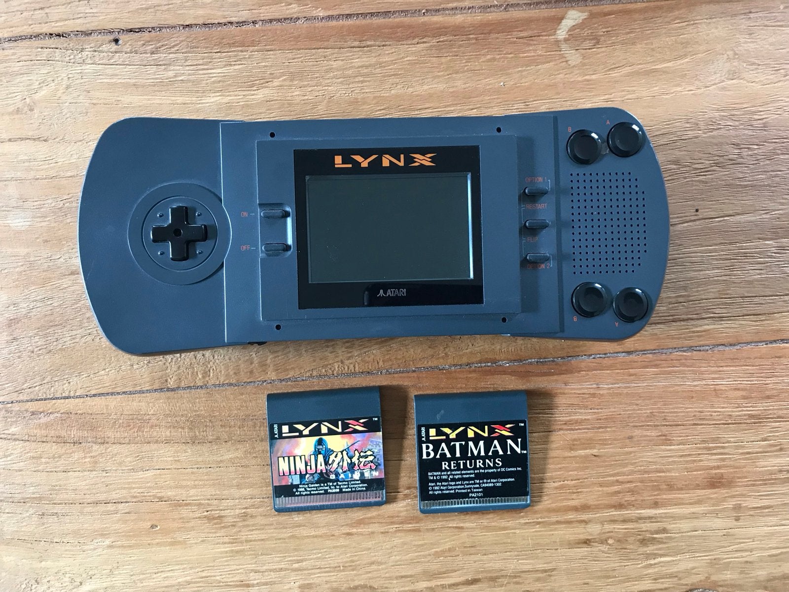 Atari Lynx 1 in topstaat met 4 games (2 CIB), Spelcomputers en Games, Met games, Ophalen of Verzenden, Zo goed als nieuw, Met 1 controller