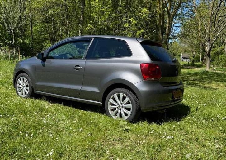 *LUXE zeer MOOIE POLO 1.2 2010 LICHT METALEN VELG Stoelverw, Voorwielaandrijving, Stof, 40 €/maand, 988 kg