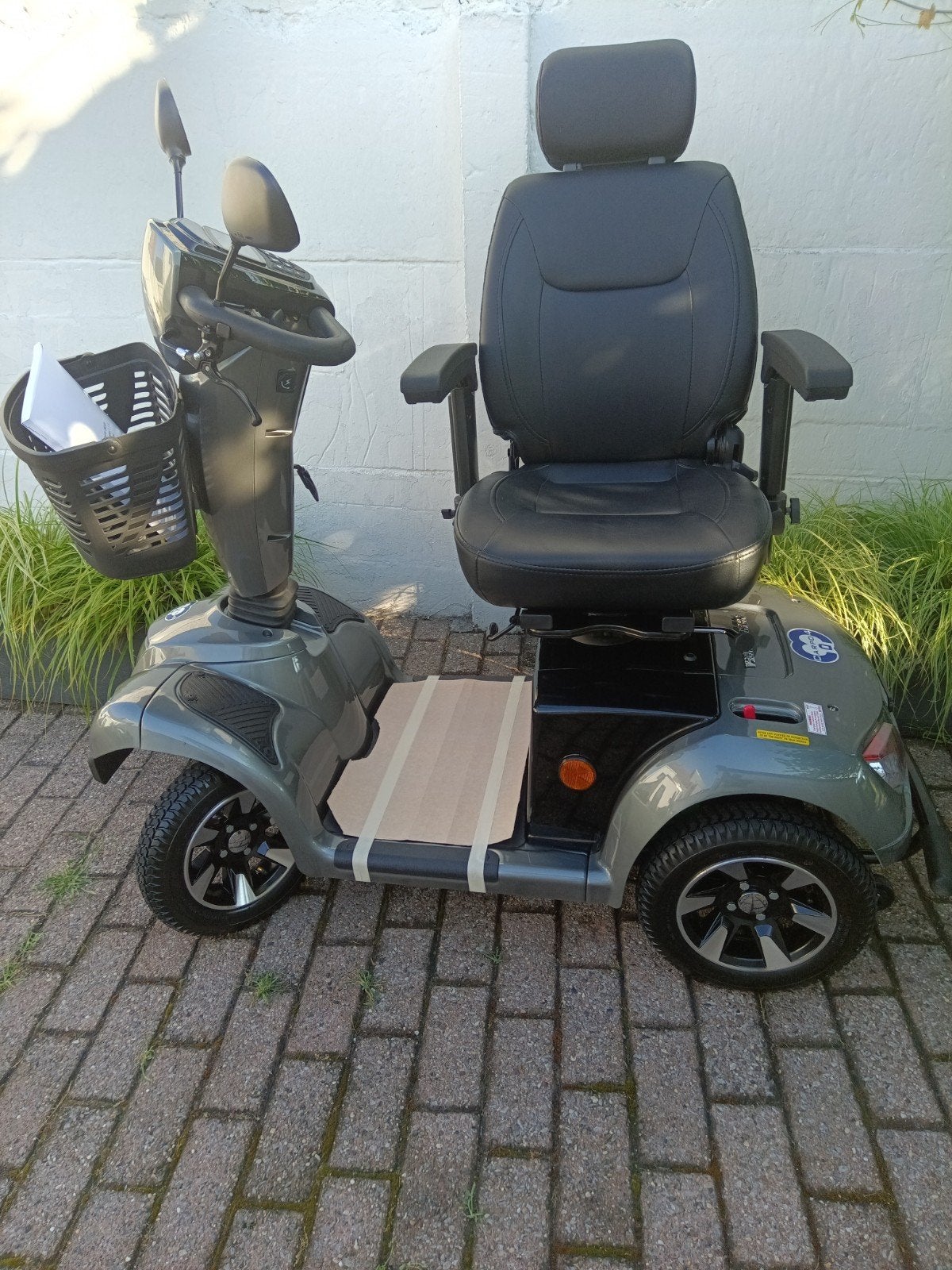 NIEUWSTAAT❗Scootmobiel Carpo 4D slechts 462 BJR 3/2025, Diversen, Rolstoelen, Ophalen of Verzenden, Nieuw, Elektrische rolstoel