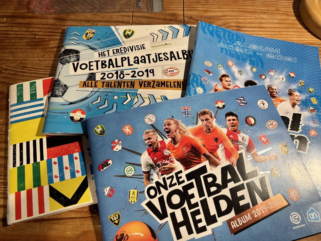 Diverse ah voetbalplaatjesalbums te koop! (2 compleet), Ophalen of Verzenden, Gebruikt, Overige binnenlandse clubs, Poster, Plaatje of Sticker