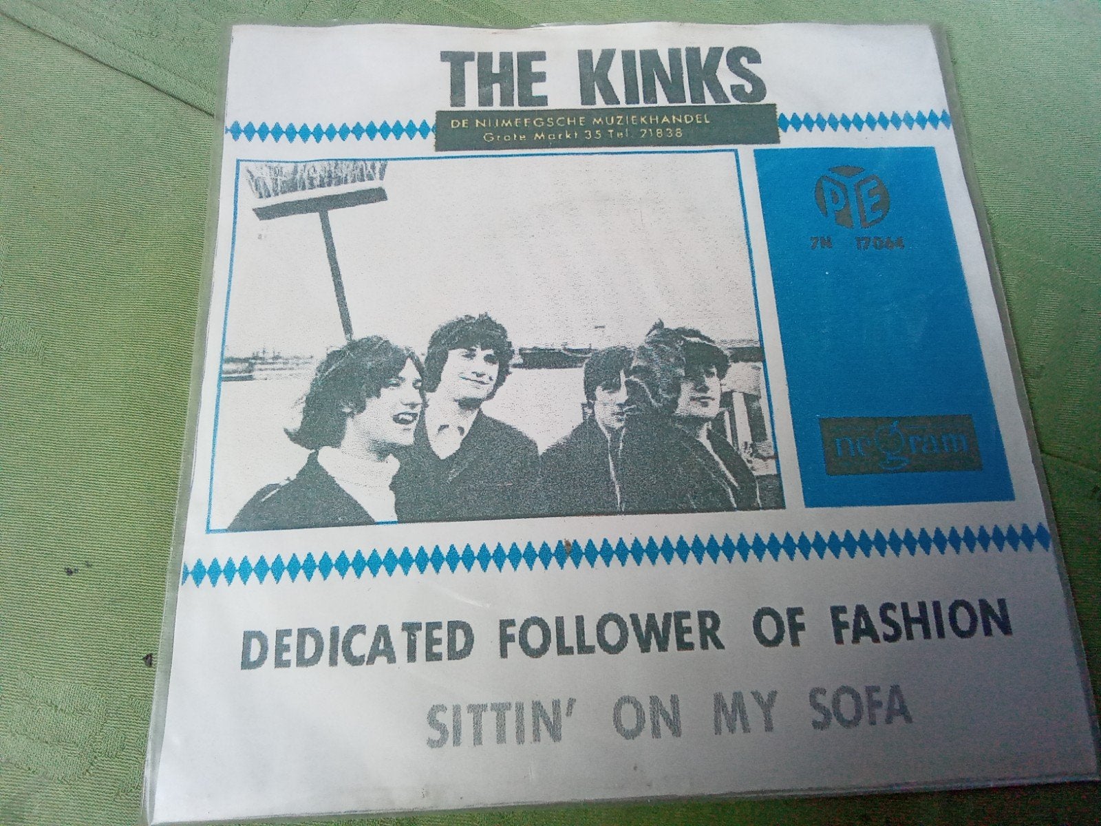 The Kinks.     Dedicated follower of fasion, Verzenden, Gebruikt, 7 inch, Pop