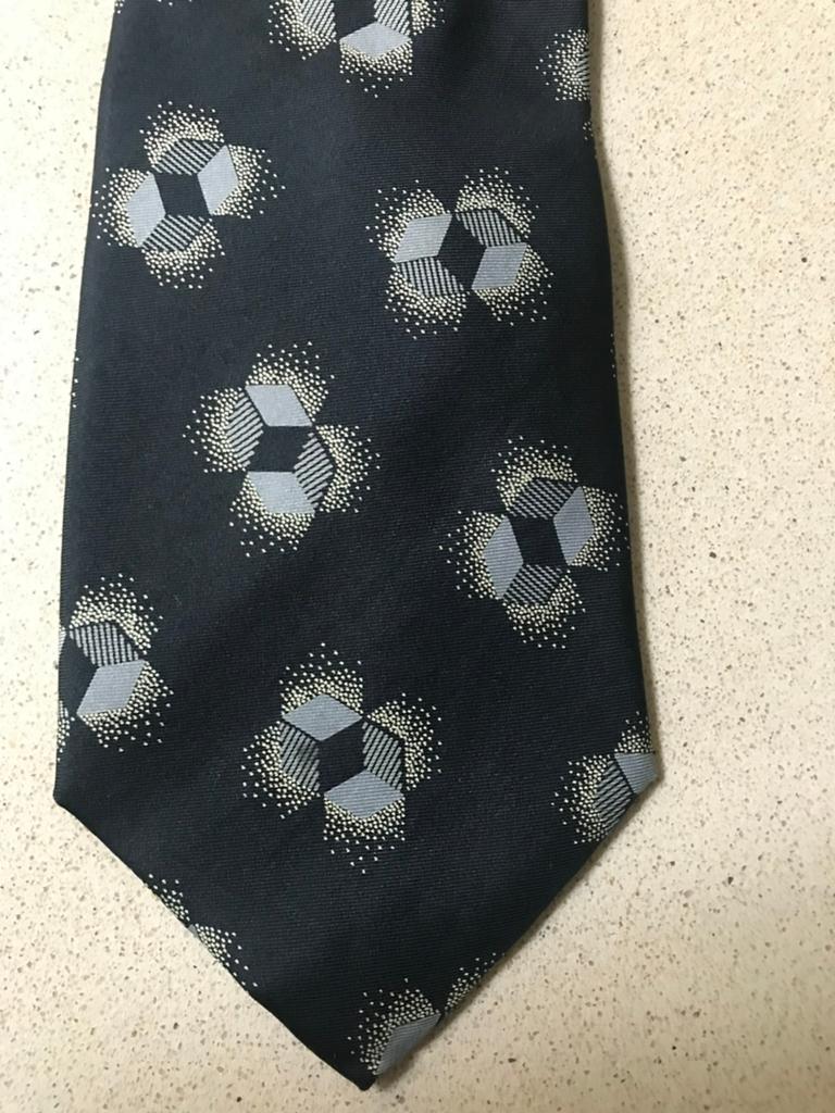 Stropdas 100 % zijde., Kleding | Heren, Stropdassen, Ophalen of Verzenden, Zo goed als nieuw, Grijs, Met patroon