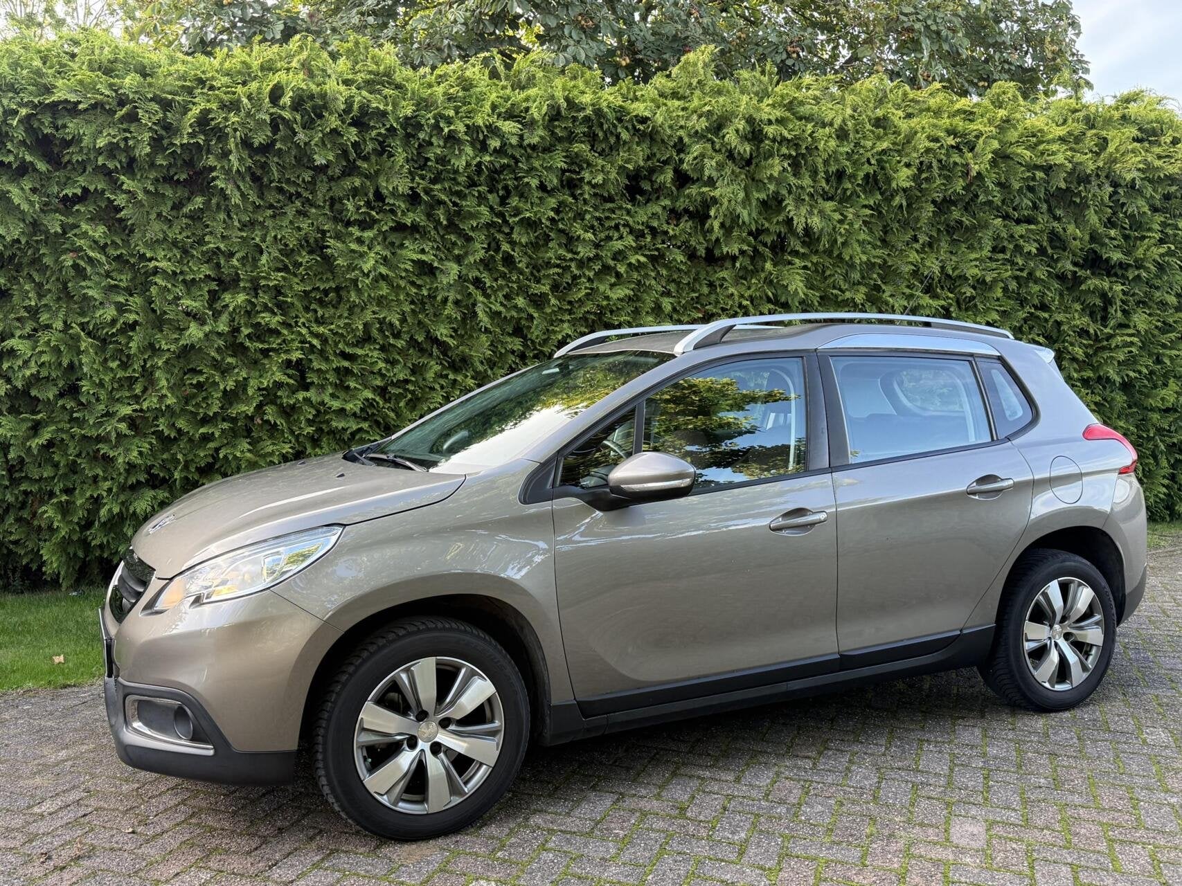 Peugeot 2008 1.2 PureTech| Automaat| Nieuwe distributieriem, Auto's, Stof, Gebruikt, Euro 6, 1199 cc
