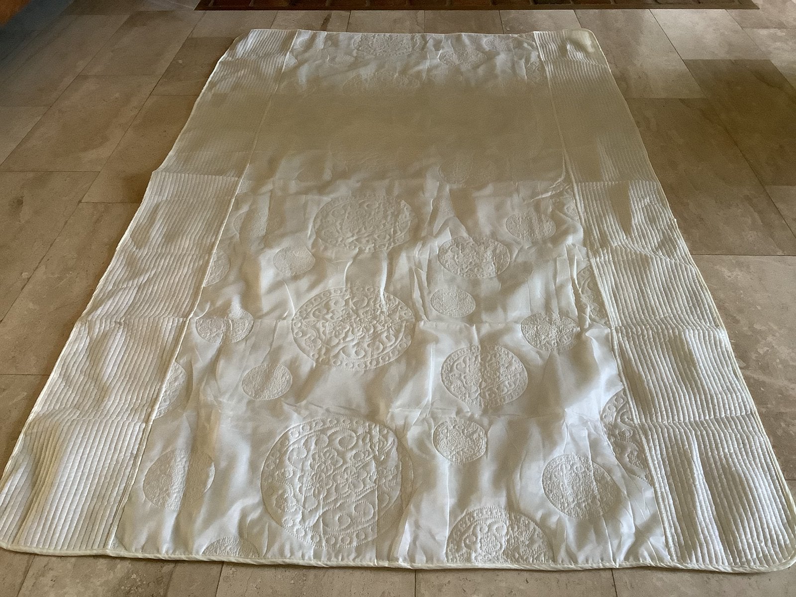 Mooie creme kleurige 1 persoons bedsprei, Ophalen of Verzenden, Zo goed als nieuw, Eenpersoons, Deken of Dekbed