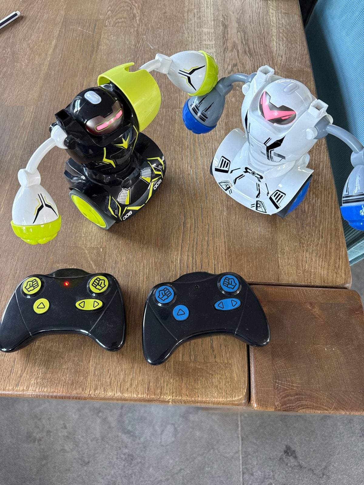 Robo Kombat - Interactieve vechtrobots met afstandsbediening, Ophalen of Verzenden, Gebruikt, Jongen of Meisje
