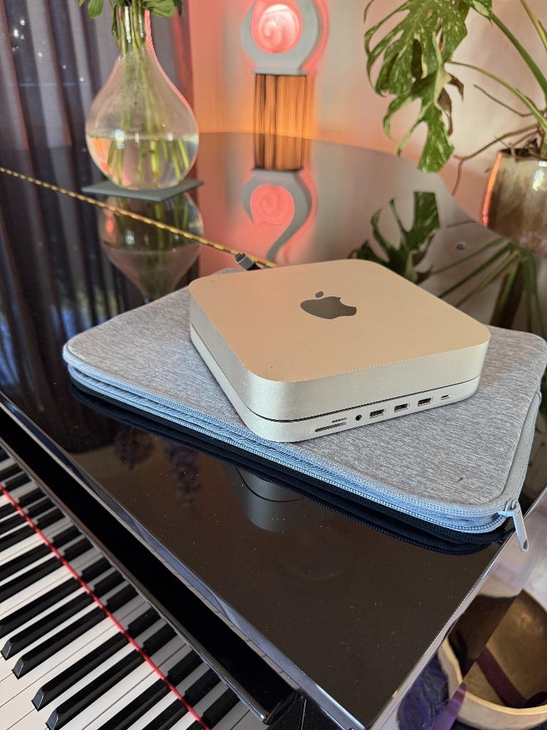 Mac mini m1 | 16gb ram | 512gb + Dock + 4k Screen, SSD, 32", Zo goed als nieuw, Mac Mini