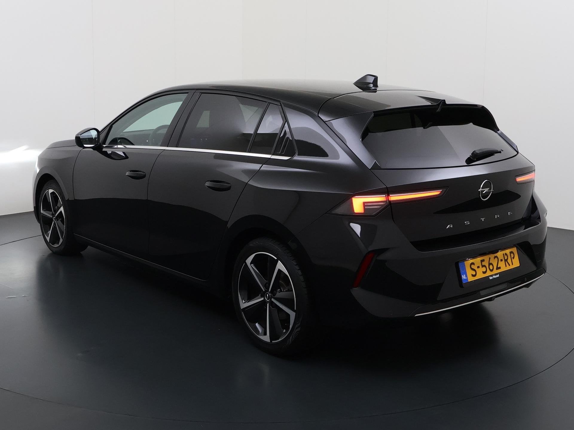 Opel Astra 1.2 Business Elegance | Apple Carplay/Android Aut, Auto's, 12 maanden, Gebruikt, 1199 cc, Zwart