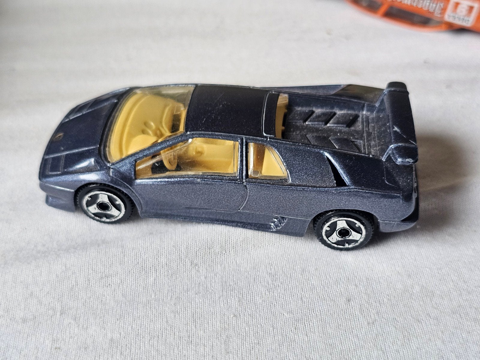 Bburago Lamborghini Diablo 1/43 modelauto, Hobby en Vrije tijd, Ophalen of Verzenden, Gebruikt, Auto, Overige merken
