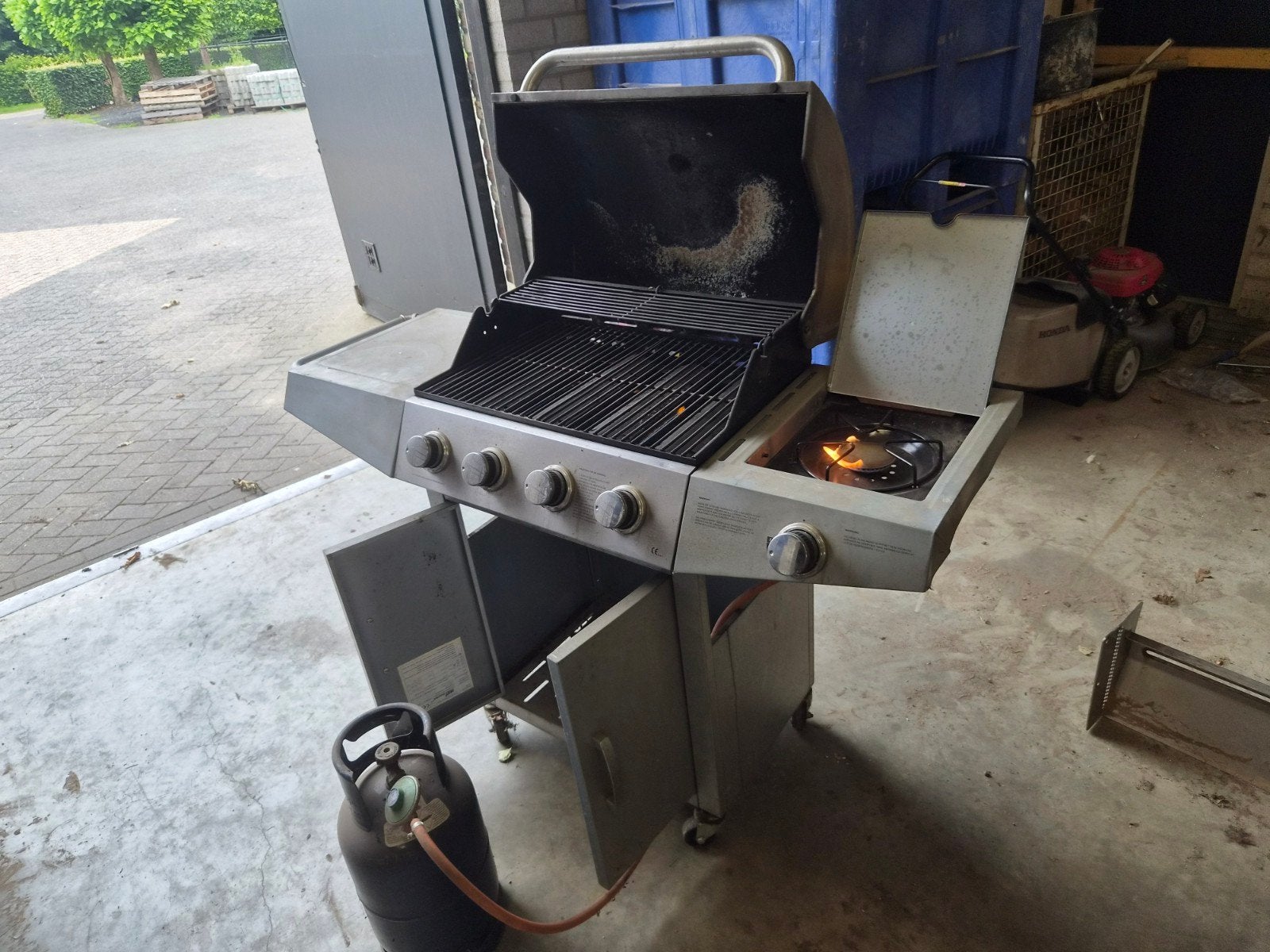 Roestvrijstalen gasbarbecue met 4 branders, Ophalen of Verzenden, Gebruikt, Onbekend