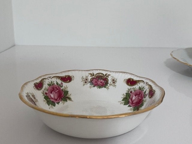 Queen's Rosina Fine Bone China schaaltje 16 cm, Ophalen