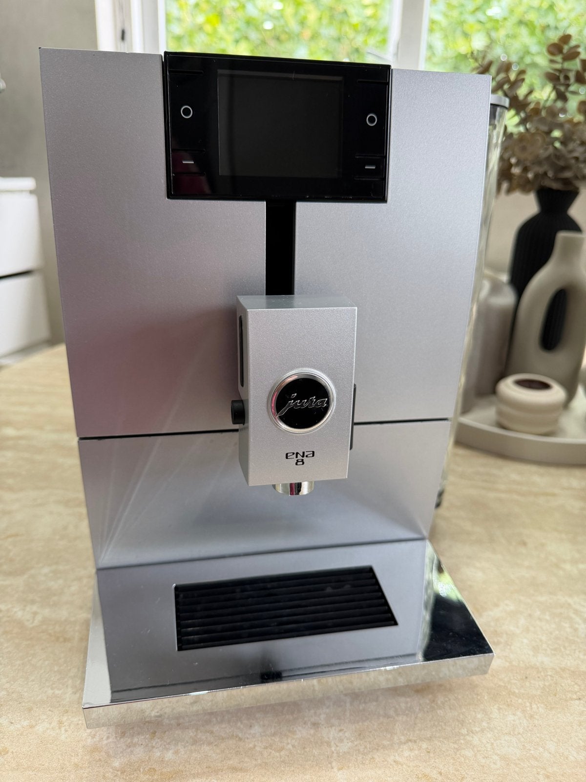 Jura ENA 8 Grey/Black koffiemachine - 5746 bereidingen, Witgoed en Apparatuur, Afneembaar waterreservoir, Koffiemachine, Zo goed als nieuw