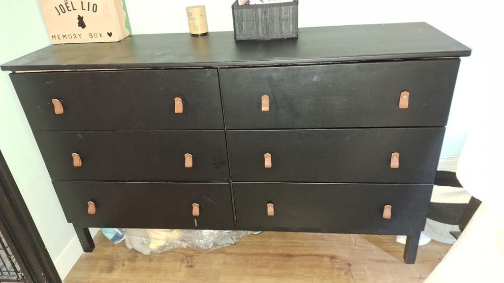 Zwarte ladekast/ commode, Huis en Inrichting, Kasten | Ladekasten, Minder dan 100 cm, 25 tot 50 cm, 5 laden of meer, Ophalen