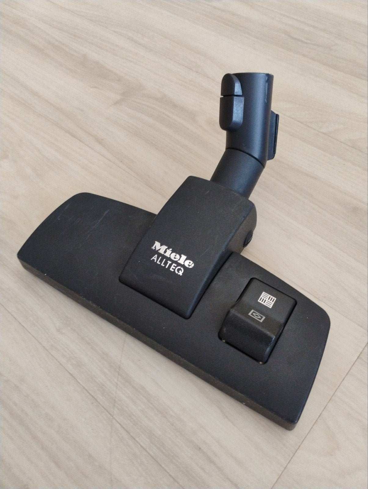 zgan Miele stofzuigerborstel, Ophalen, Zo goed als nieuw, Miele