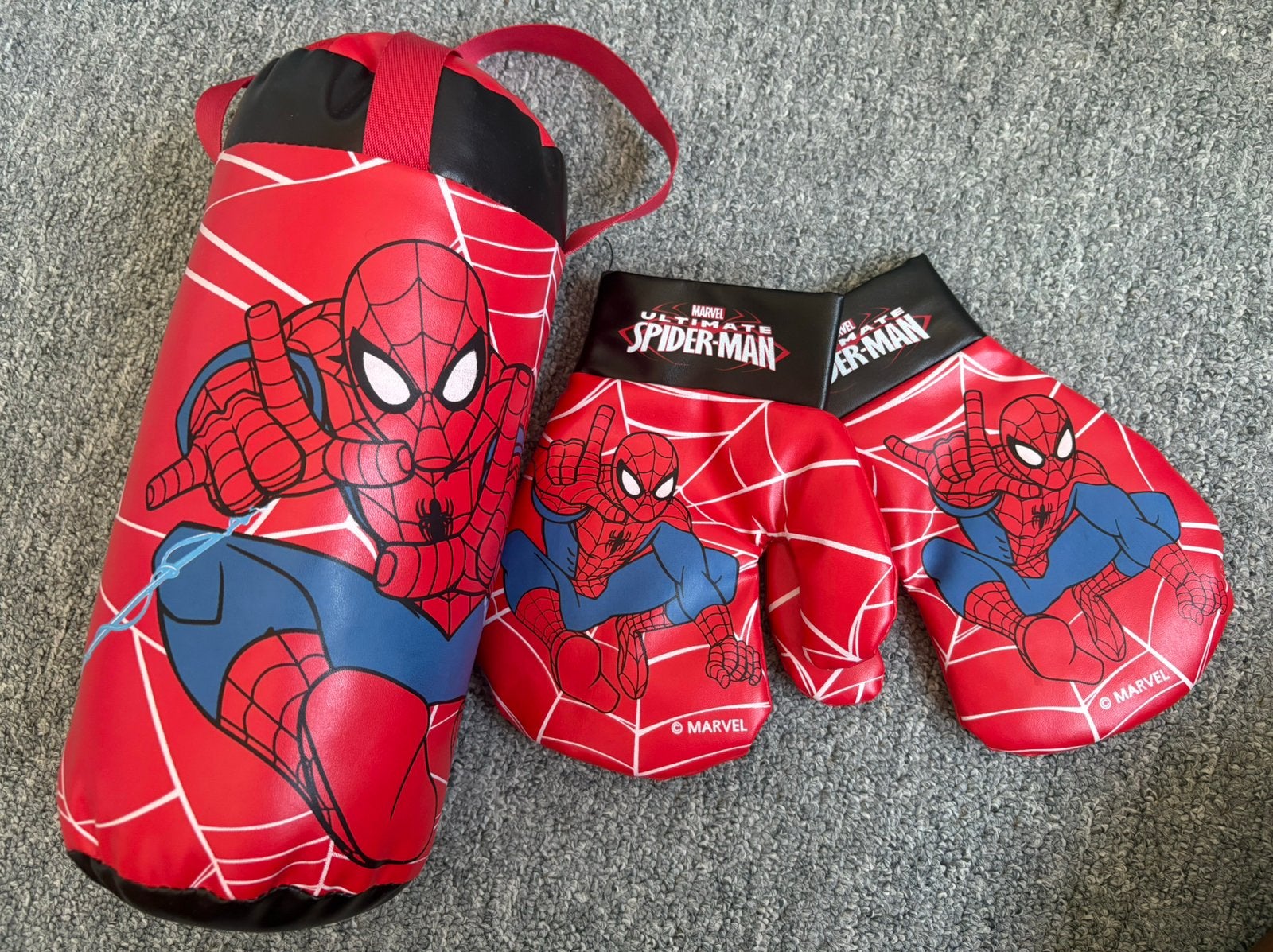 Spider-Man boksset met handschoenen, Ophalen, Zo goed als nieuw, Bokshandschoenen