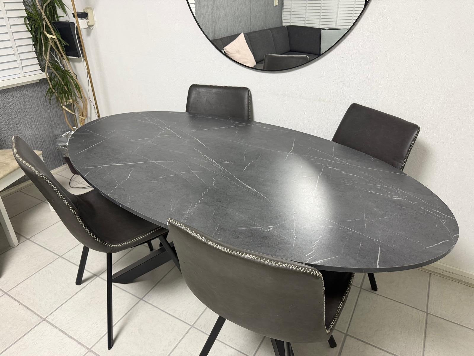Ikea MARIEDAMM eettafel met gratis stoelen, Ophalen, Kunststof, 100 tot 150 cm, Zo goed als nieuw