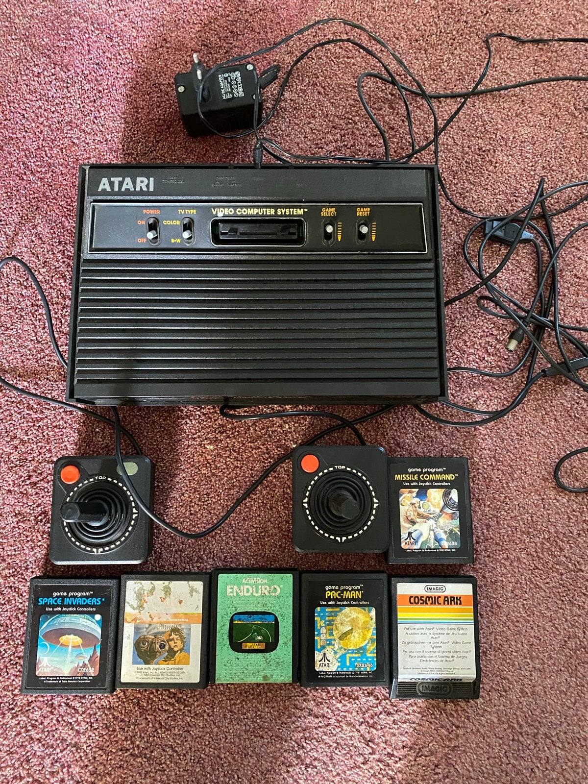 Atari 2600 met 2 controllers en 6 games, Ophalen, Met 2 controllers, Atari 2600, Gebruikt